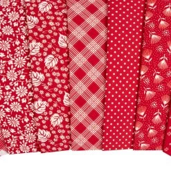 Flowerhouse Daisy's Redwork Fat Quarter BundleDebbie Beaves For Robert Kaufman Fabrics -Fabric Sewing Store daisy s redwork flowerhouse cu3 1